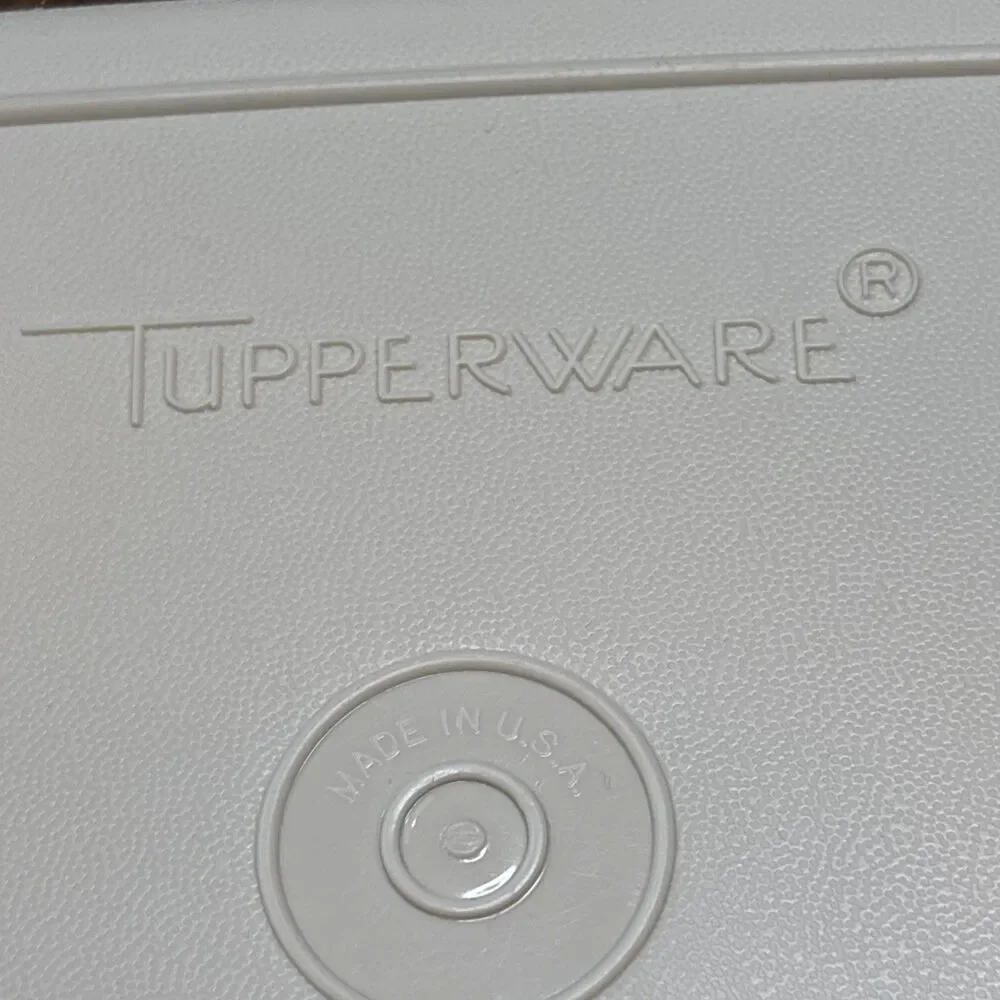 Tupperware vintage freeze